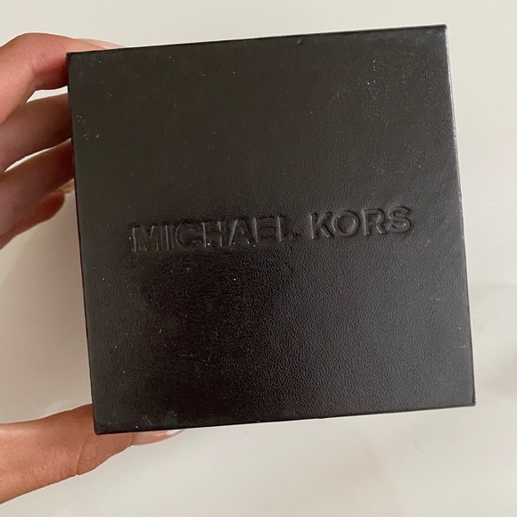 MICHAEL KORS Rose Gold Baguette Chronograph Watch - Picture 4 of 6